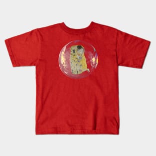 The kiss in a soap bubble Kids T-Shirt